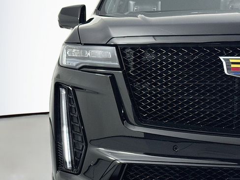 Used 2023 Cadillac Escalade ESV V image 14