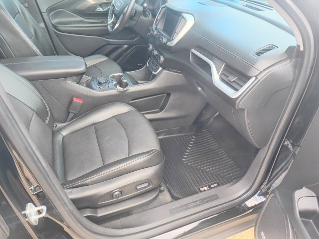 Used 2022 GMC Terrain SLT w/ Infotainment Package II AWD/4WD image 8