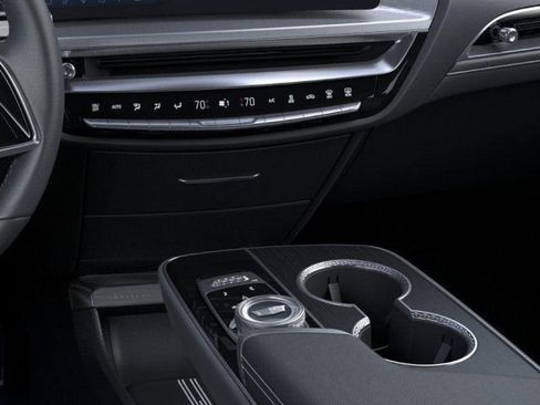 New 2025 Cadillac Lyriq Luxury image 23