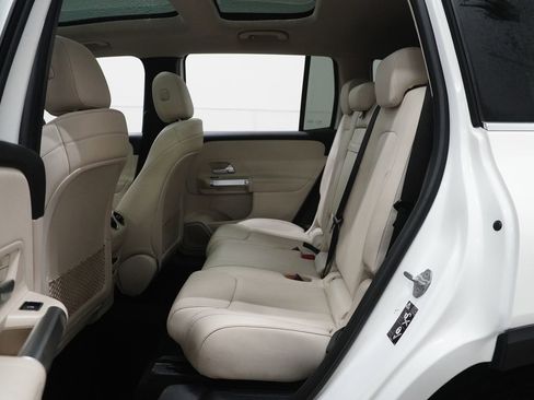 Certified 2021 Mercedes-Benz GLB 250 4MATIC image 16