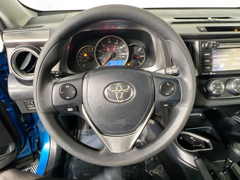 Used 2016 Toyota RAV4 LE FWD image 18