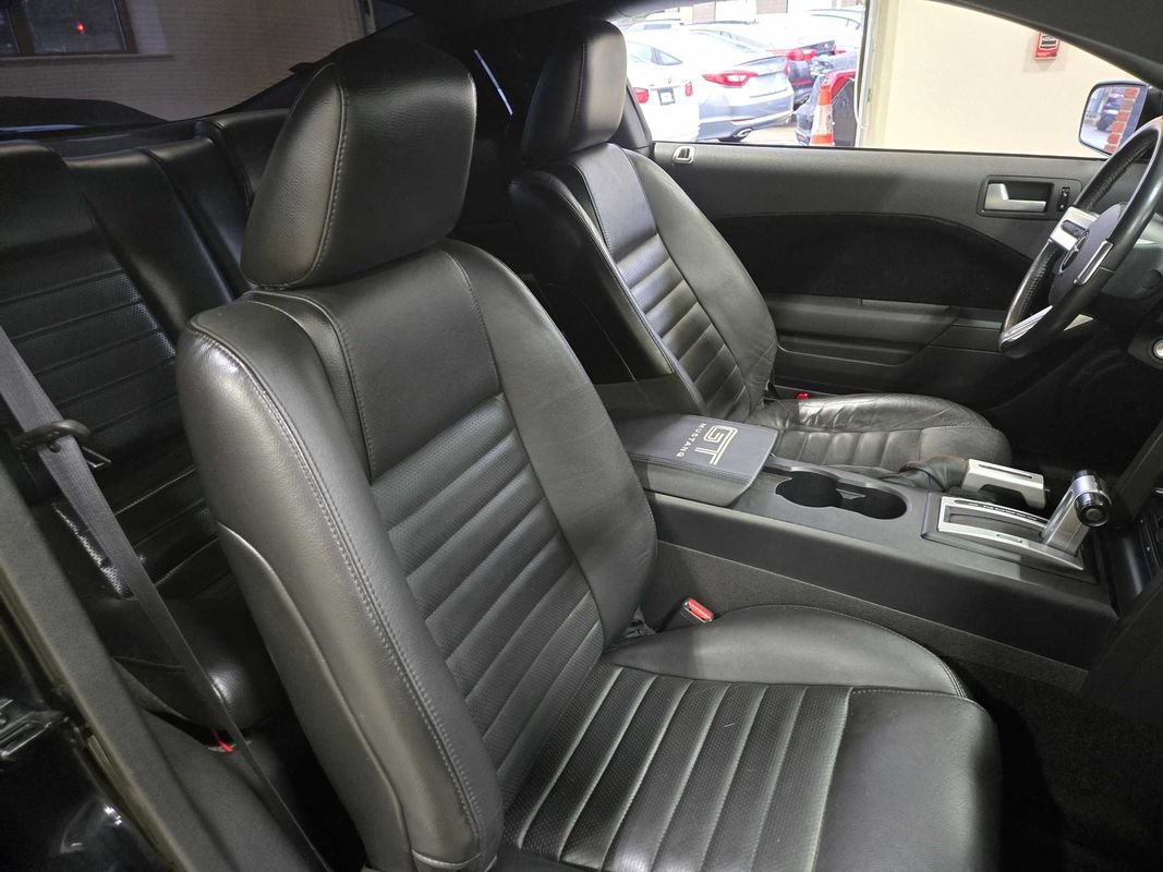 Used 2006 Ford Mustang GT RWD image 22