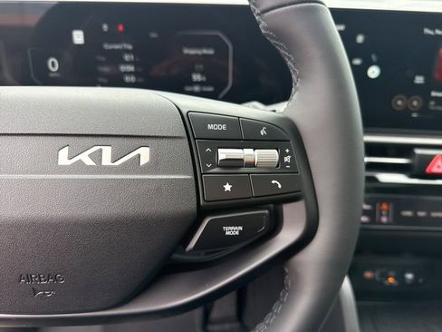 New 2026 Kia Sportage SX image 32