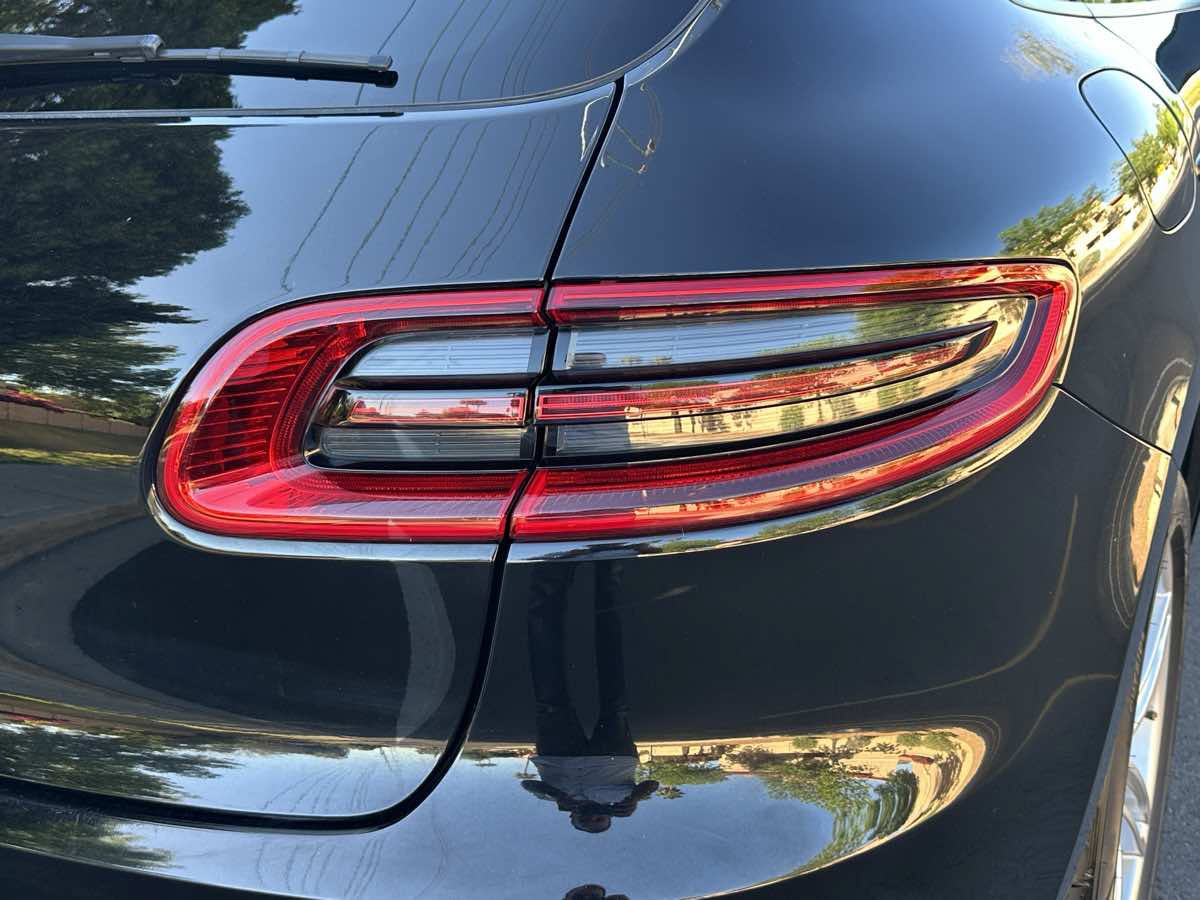 Used 2018 Porsche Macan AWD/4WD image 59