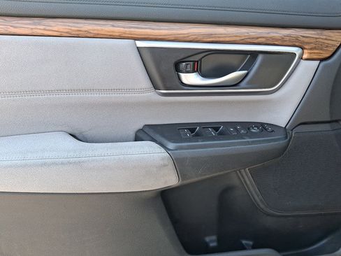 Used 2018 Honda CR-V EX image 12