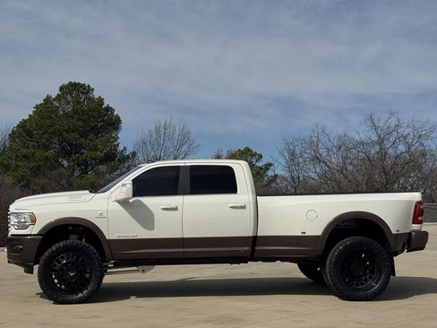Used 2024 RAM 3500 Limited w/ Towing Technology Group AWD/4WD image 3
