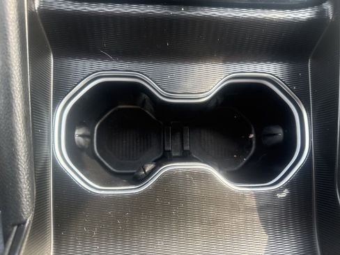 Used 2024 Jeep Grand Cherokee Altitude image 21