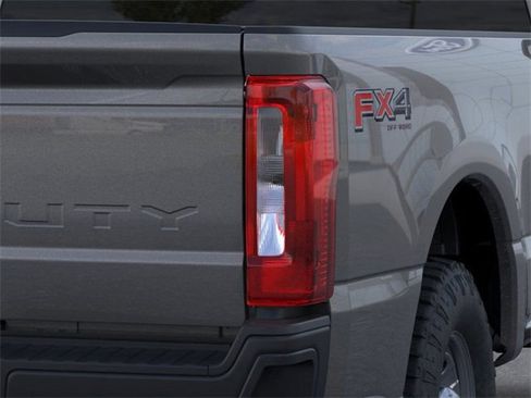 New 2026 Ford F250 XL w/ XL Off-Road Package image 21