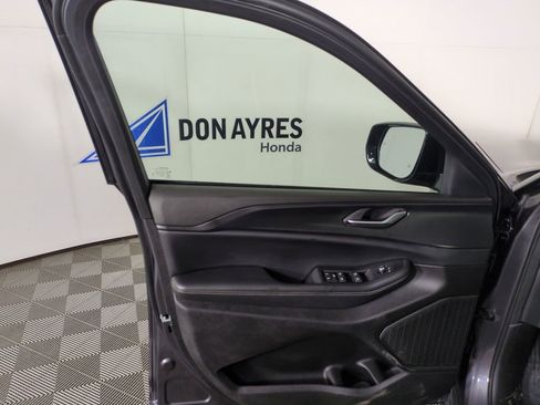 Used 2024 Jeep Grand Cherokee L Altitude image 13