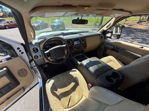 Used 2011 Ford F250 Lariat w/ Lariat Interior Pkg AWD/4WD image 25