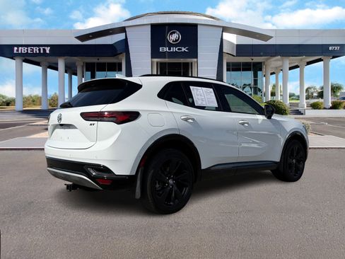 Used 2022 Buick Envision Essence w/ Technology Package II image 3