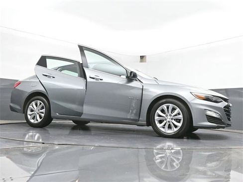 Used 2024 Chevrolet Malibu LT image 50