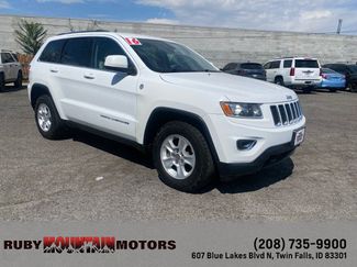 Used 2016 Jeep Grand Cherokee Laredo w/ Quick Order Package 23E AWD/4WD video 1