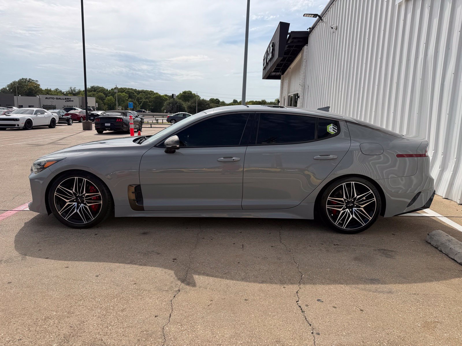 Used 2022 Kia Stinger GT1 RWD image 3