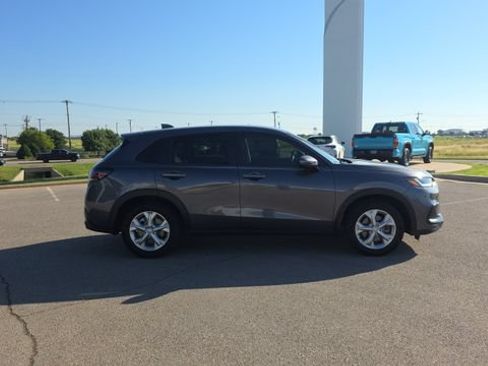 Used 2024 Honda HR-V LX image 5