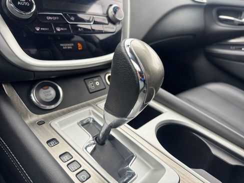 Used 2018 Nissan Murano SL w/ Midnight Edition Package image 17