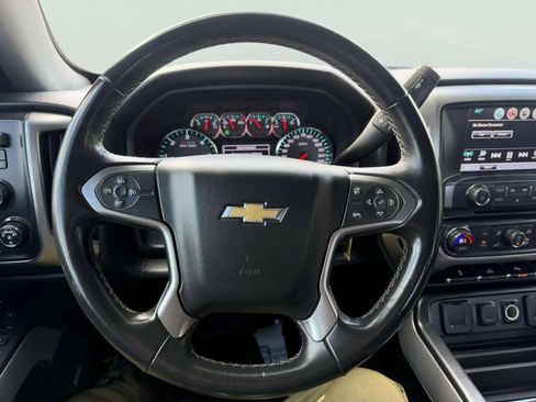 Used 2017 Chevrolet Silverado 1500 LT w/ Midnight Edition AWD/4WD image 32