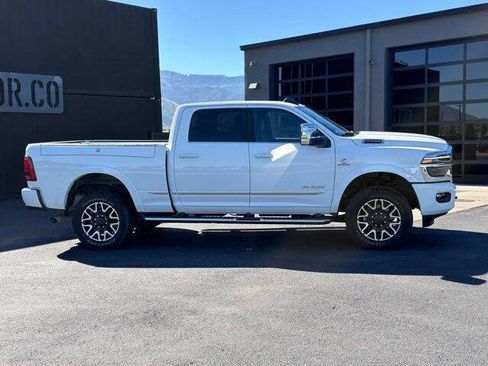 Used 2025 RAM 2500 Limited AWD/4WD image 3