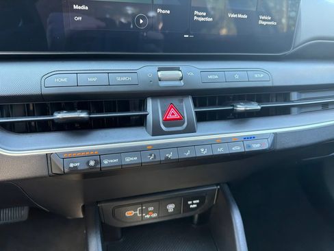 Used 2025 Kia K4 FWD image 16