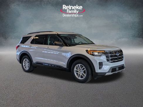 New 2026 Ford Explorer Active AWD/4WD image 3