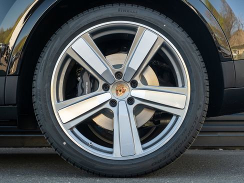 New 2026 Porsche Cayenne image 13