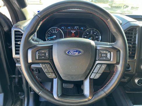 Used 2021 Ford Expedition Limited image 10