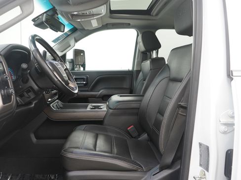 Used 2019 GMC Sierra 3500 Denali w/ Duramax Plus Package image 24