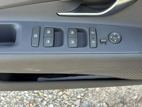 Used 2021 Hyundai Elantra SEL FWD image 9