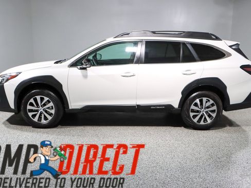 Used 2025 Subaru Outback Premium image 10