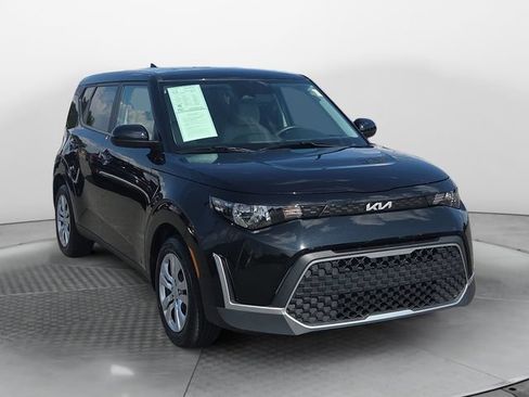 Used 2023 Kia Soul LX FWD image 7