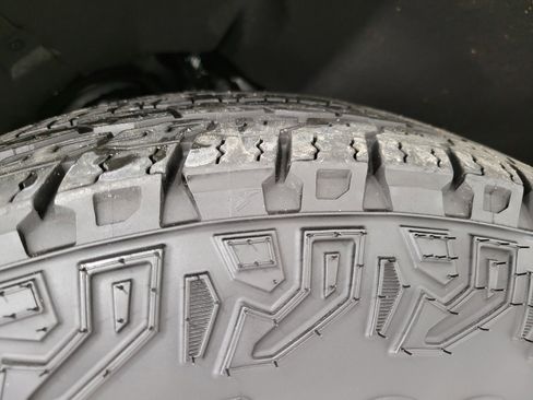 Certified 2023 Chevrolet Colorado Trail Boss w/ Technology Package image 4