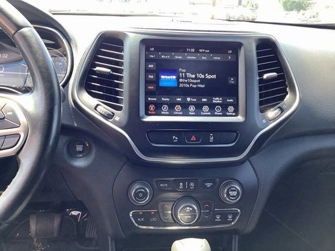 Used 2021 Jeep Cherokee Latitude Lux 80th Anniv w/ Quick Order Package 26U 80TH image 17