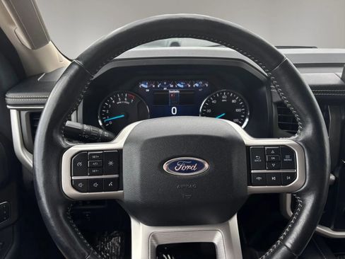 Used 2024 Ford Expedition XLT image 14