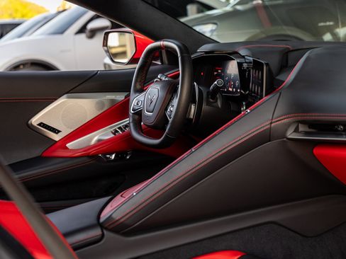 Used 2021 Chevrolet Corvette Stingray Premium Conv w/ Z51 Performance Package image 43