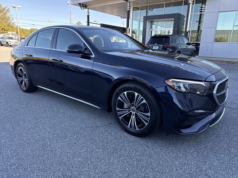 New 2026 Mercedes-Benz E 350 4MATIC Sedan image 8