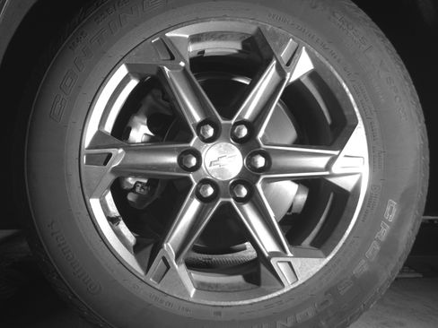 Used 2025 Chevrolet Blazer LT FWD image 12