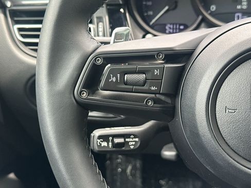 Certified 2026 Porsche Macan AWD/4WD image 27