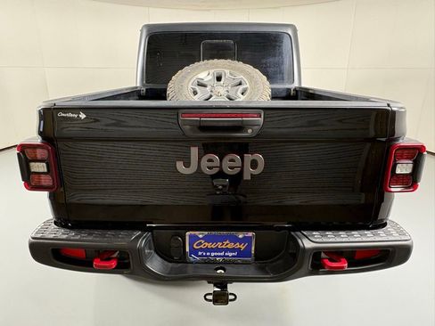 Used 2020 Jeep Gladiator Rubicon image 12