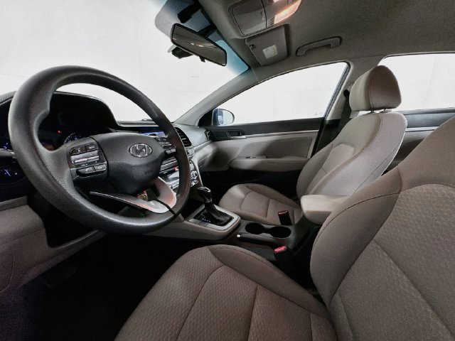 Used 2020 Hyundai Elantra SEL FWD image 18