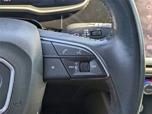 Used 2020 Audi Q3 2.0T Premium Plus w/ Premium Plus Package image 26