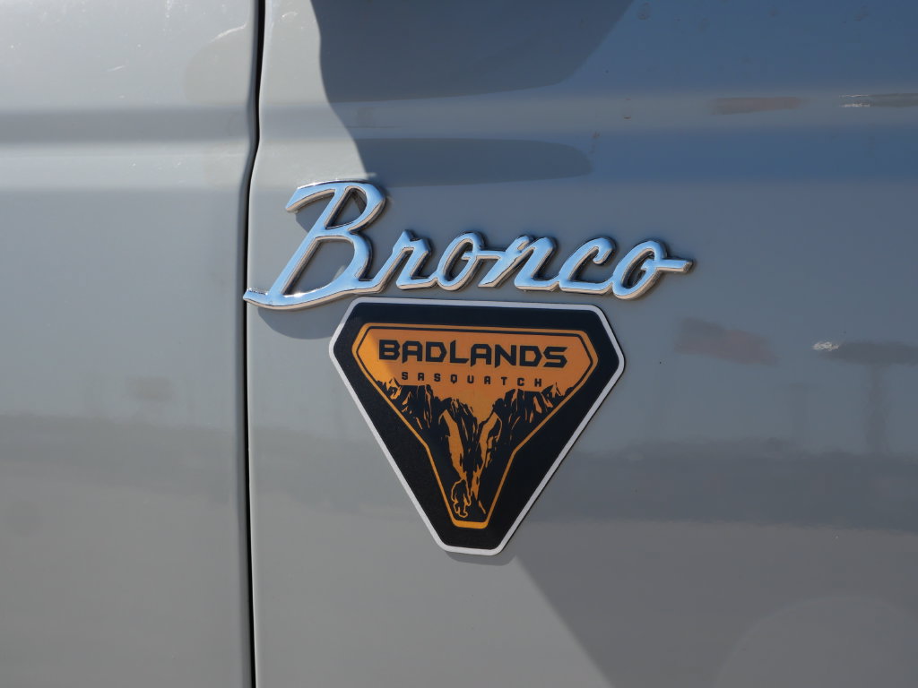 Used 2022 Ford Bronco Badlands AWD/4WD image 9