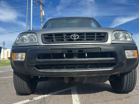 Used 1999 Toyota RAV4 2WD 4-Door image 4