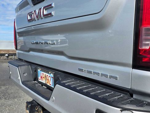Used 2023 GMC Sierra 2500 Denali AWD/4WD image 14