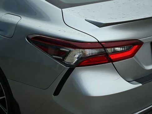 Used 2024 Toyota Camry SE image 15