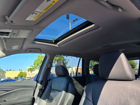 Certified 2022 Honda Pilot Special Edition image 4