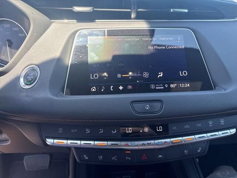 Certified 2022 Cadillac XT4 Premium Luxury w/ Enhanced Visibility Package AWD/4WD image 7