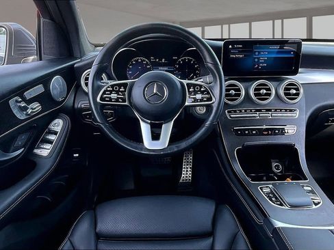 Used 2021 Mercedes-Benz GLC 300 4MATIC image 5