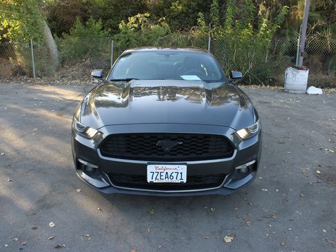 Used 2017 Ford Mustang Coupe RWD image 2