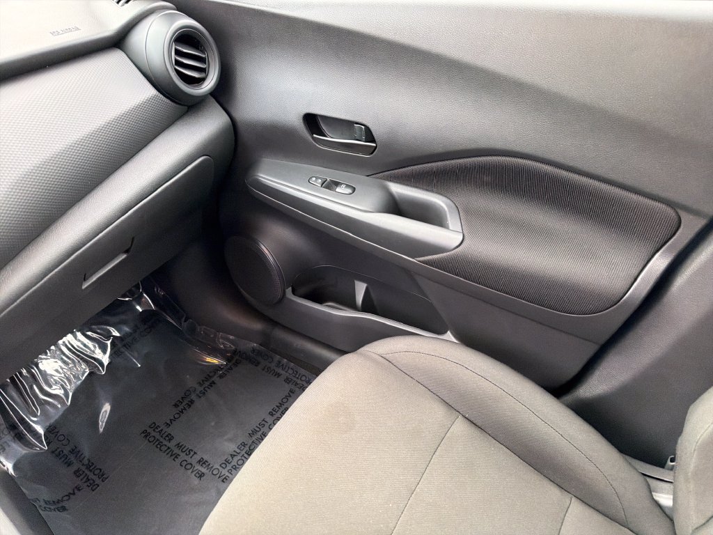 Used 2025 Nissan Kicks Play S FWD image 28