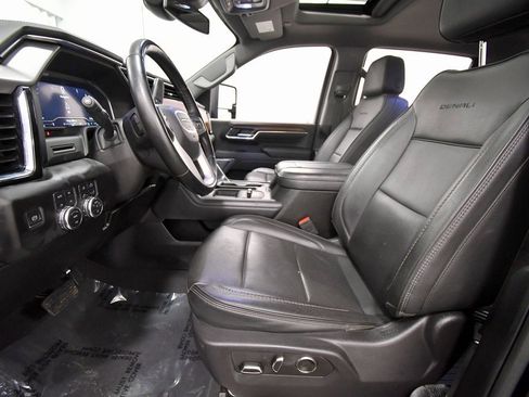 Used 2024 GMC Sierra 2500 Denali image 14